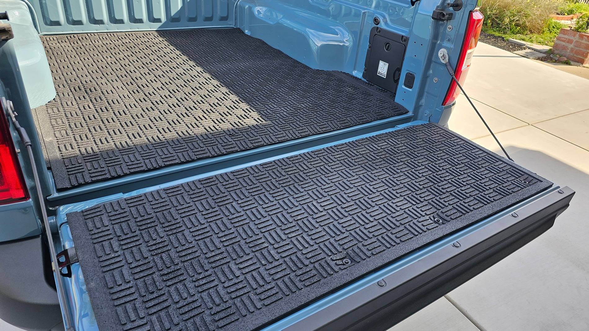 Ford Maverick Who does not have a bed liner? 20240130_125515