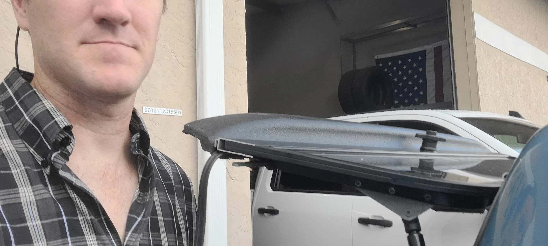 Ford Maverick A.R.E. Topper rear window height - V vs MX? 20240806_093253