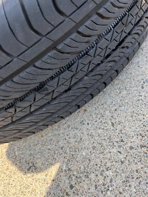 Ford Maverick XLT wheels & tires 6