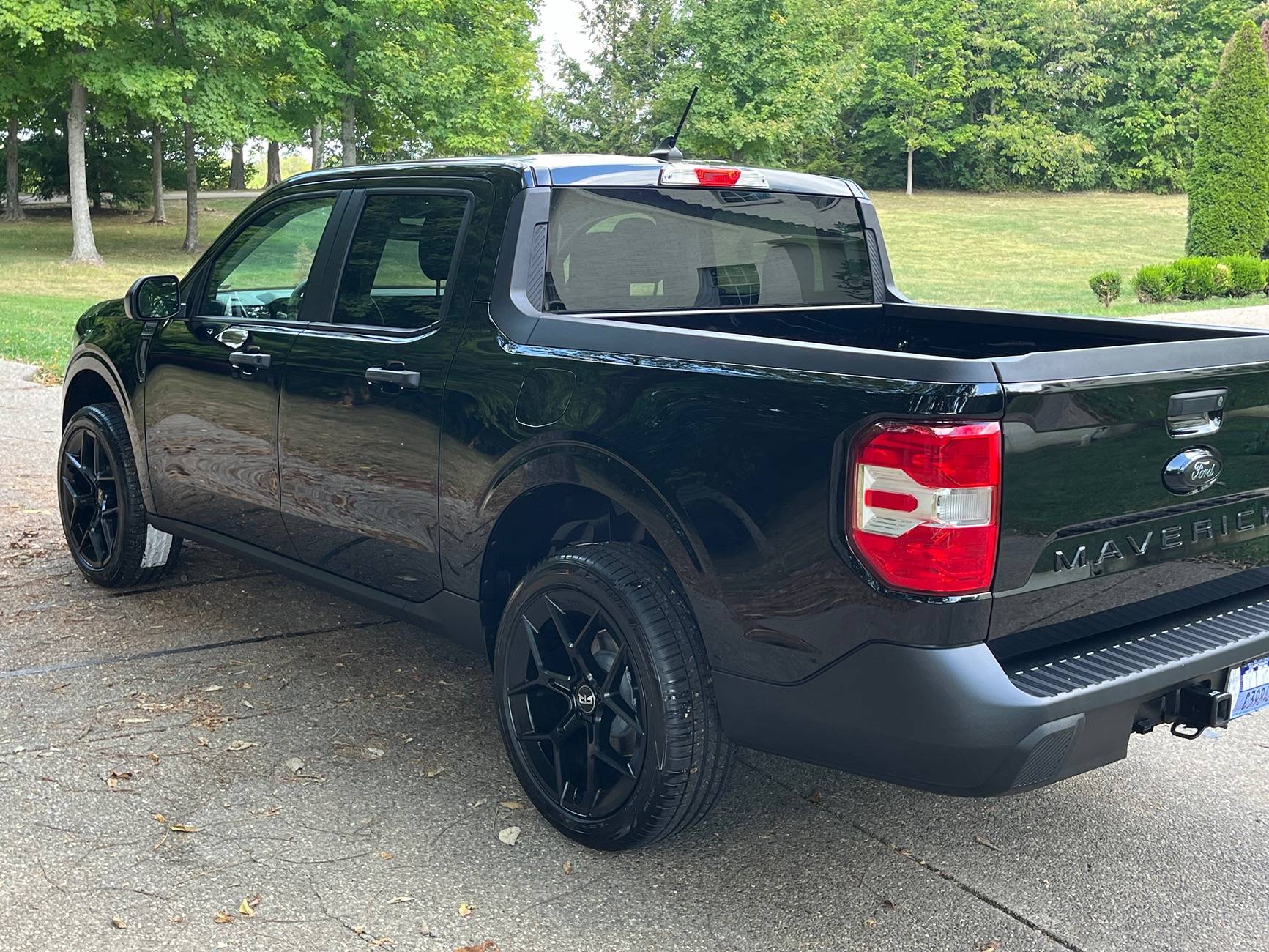 Ford Maverick Black XLT Hybrid Build IMG_6170