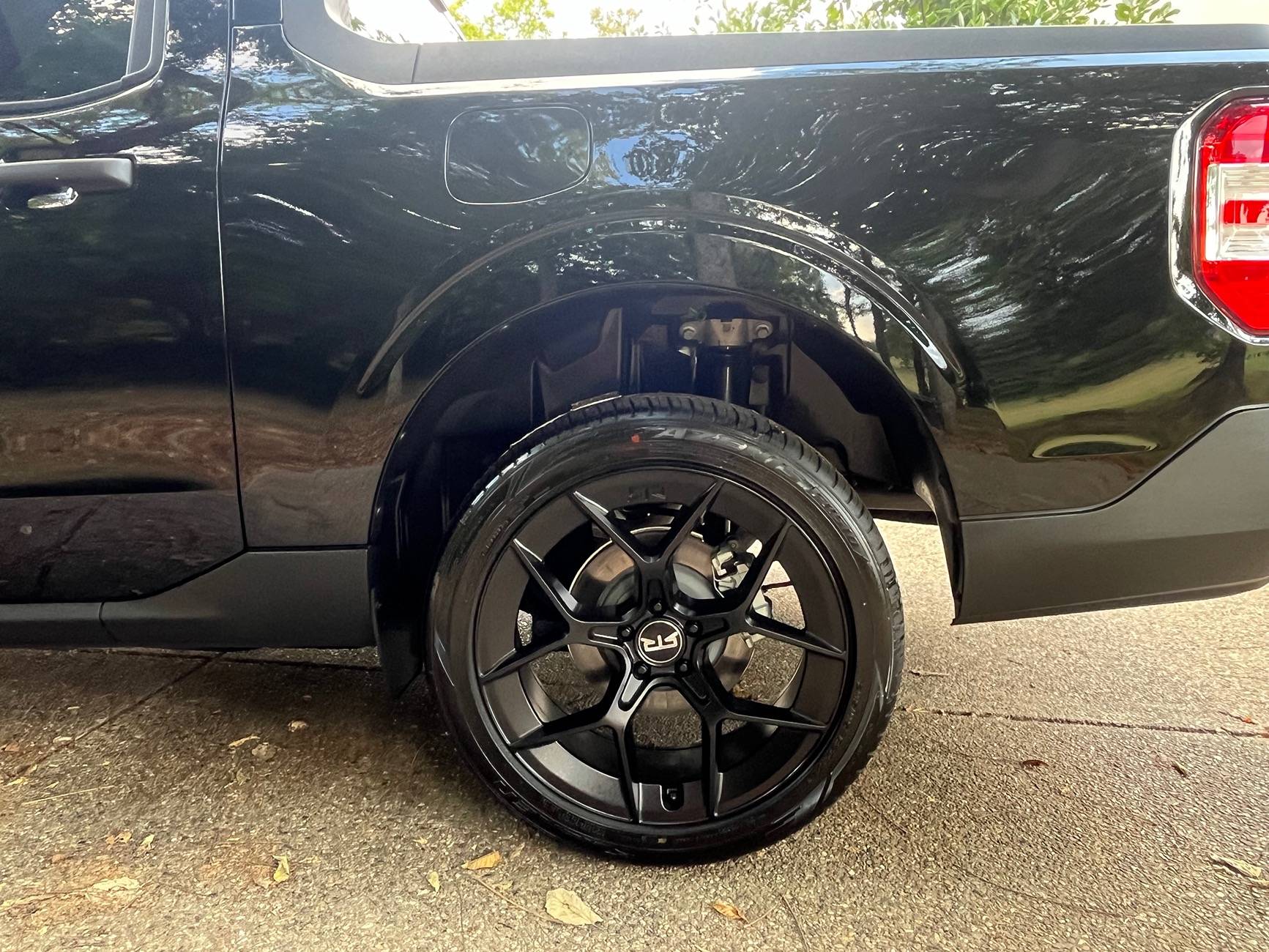 Ford Maverick Black XLT Hybrid Build IMG_6169