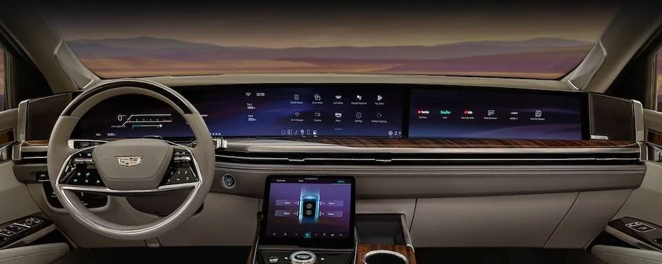 Ford Maverick Round Two: 2025 Santa Cruz Refresh vs.. 2025 Maverick Refresh 🥊 my25-escalade-mov-feature-block