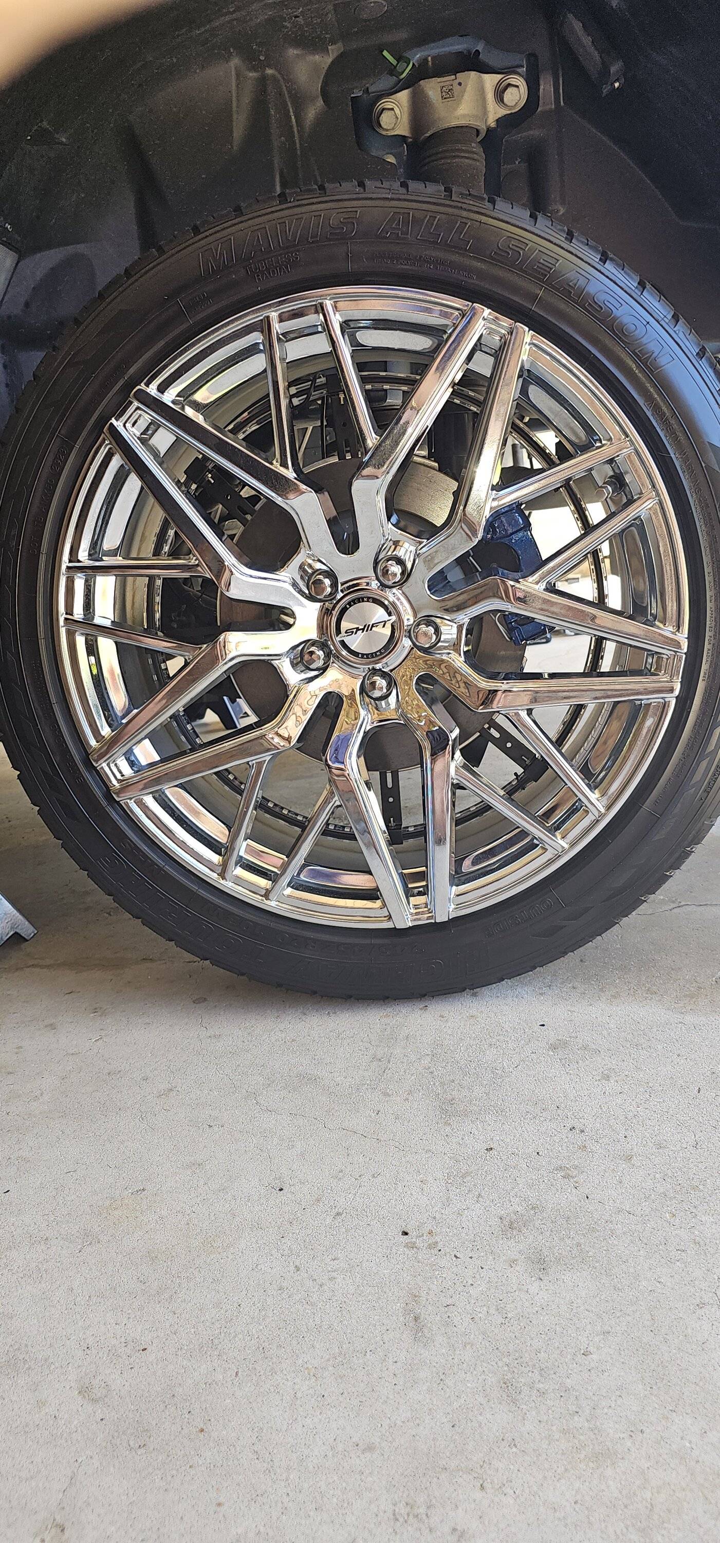 Ford Maverick Painted Brake Calipers and Wheel Lighting Finished 20240902_114716