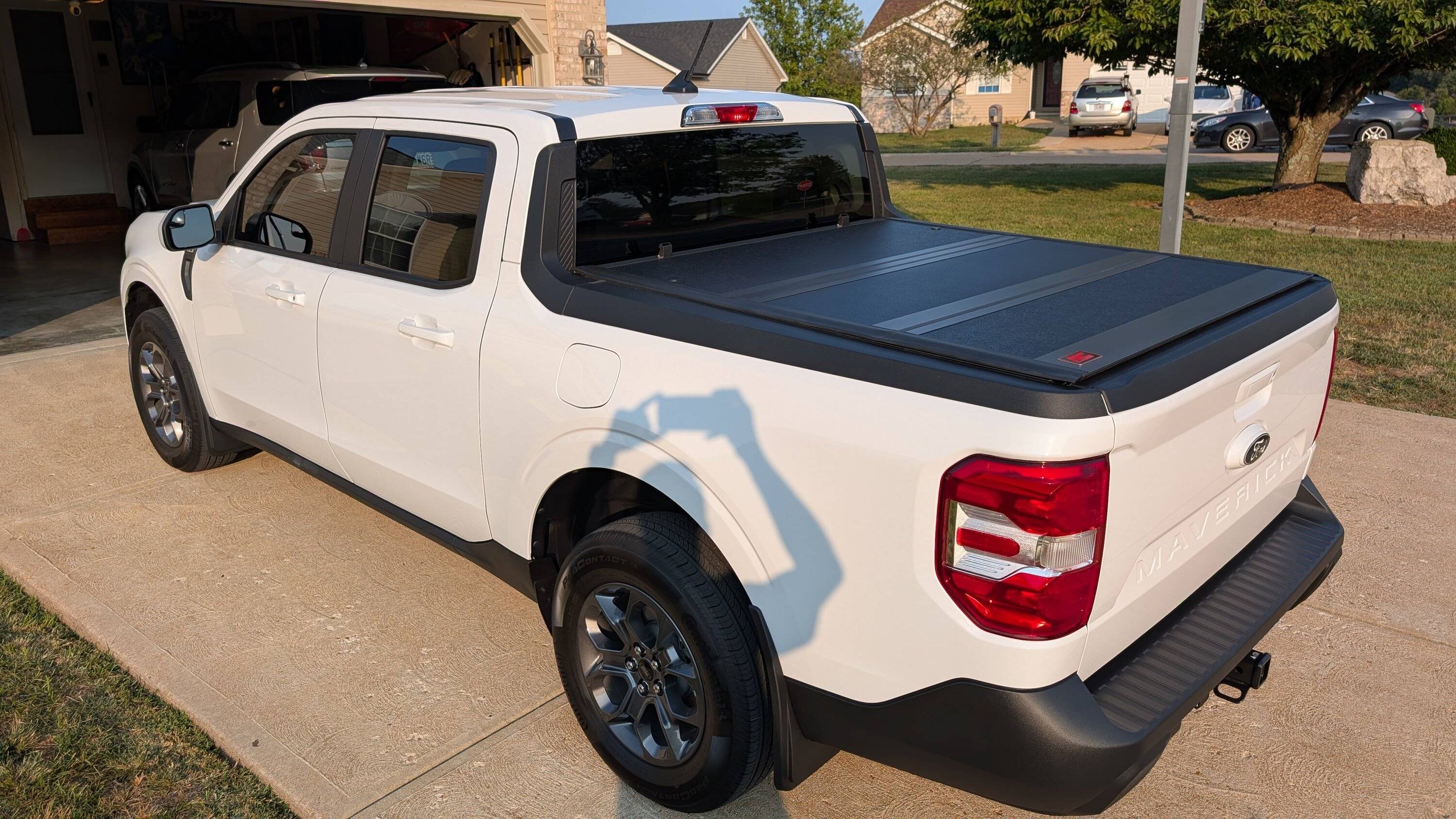 Ford Maverick Installed a Rough Country low profile tonneau cover after work today. PXL_20240909_225648166.MP