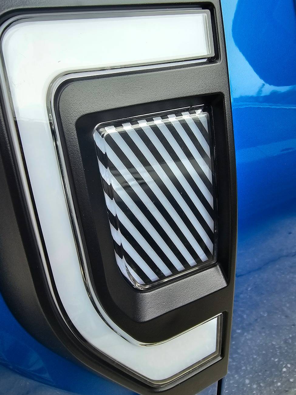 Ford Maverick ANOTHER Mabett Side Marker Light post - but with a happy ending.. 20240911_183637