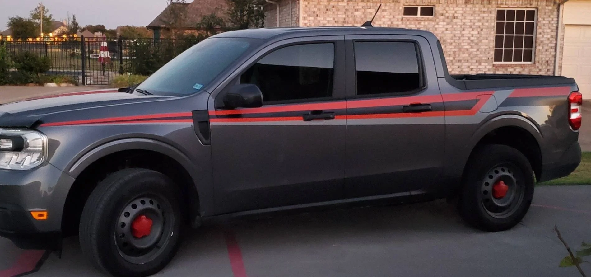 Ford Maverick Finally - Carbonized Grey Hybrid D-Side_android