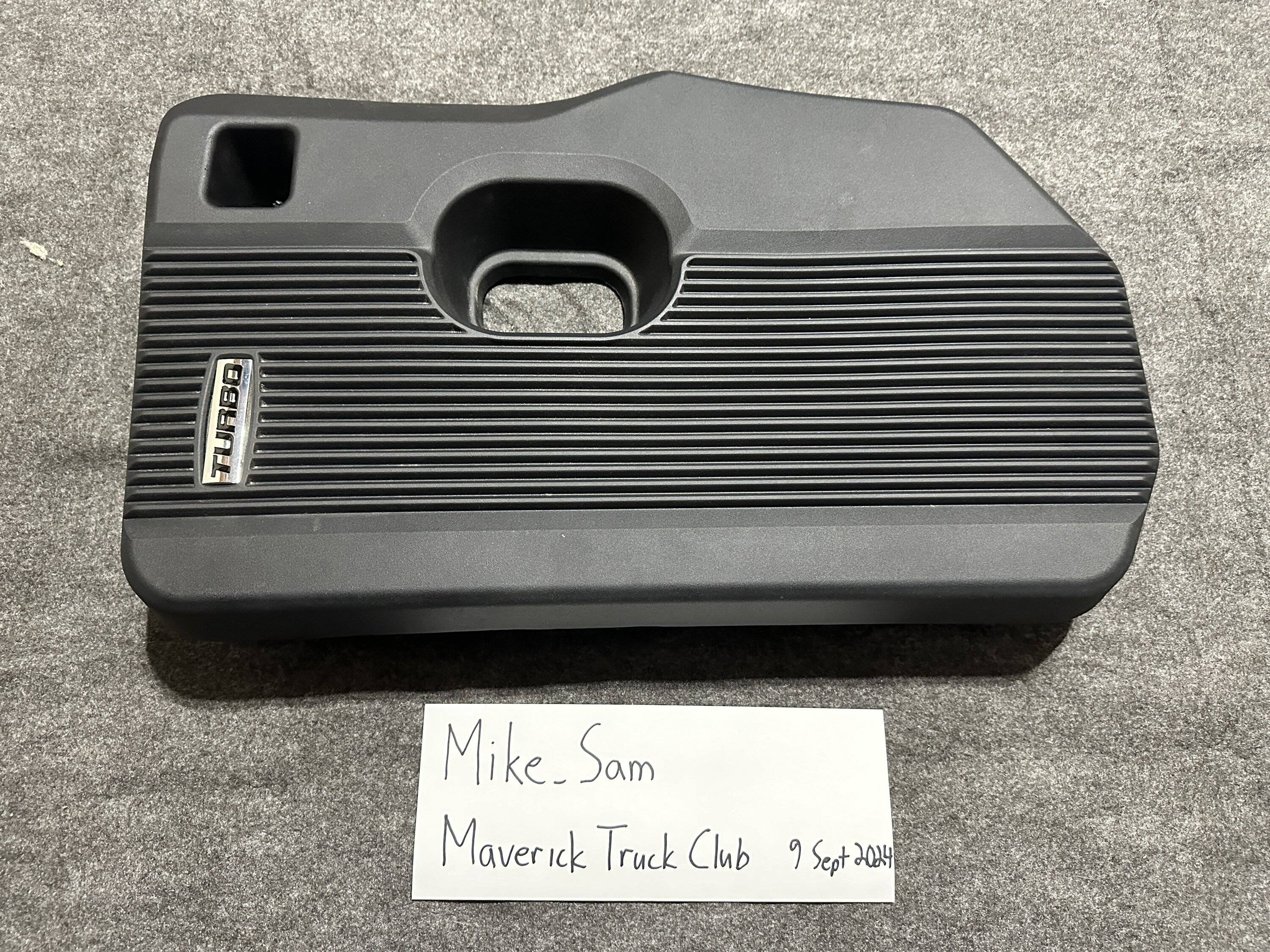Ford Maverick 2.0EB Engine Cover and Hardware ($75 CAD) IMG_7544