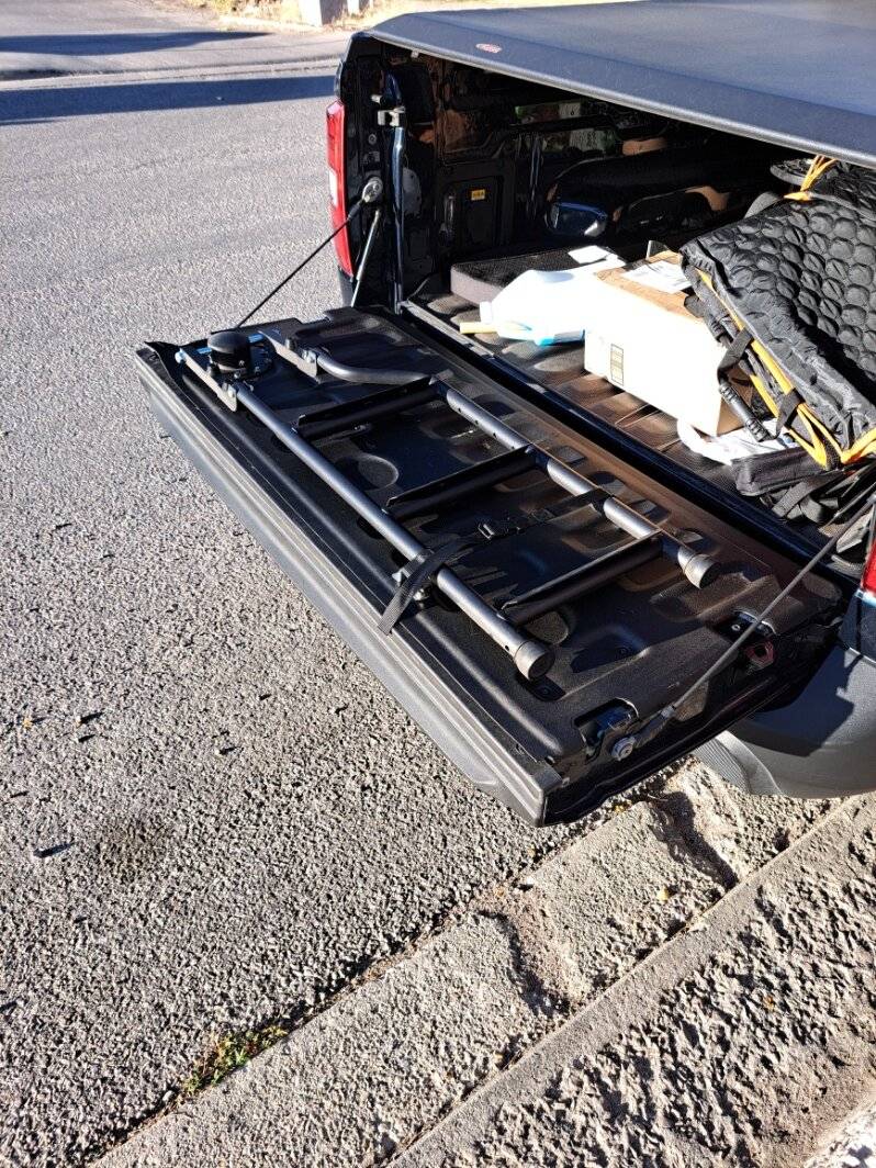 Ford Maverick Please Ford ....put a step on the side of the back bumper 20240917_075516