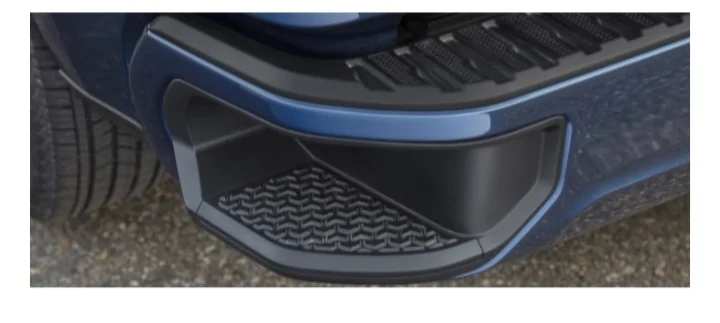 Ford Maverick Please Ford ....put a step on the side of the back bumper 20240918_063056