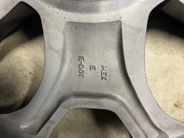 Ford Maverick XLT wheels & tires IMG_6579