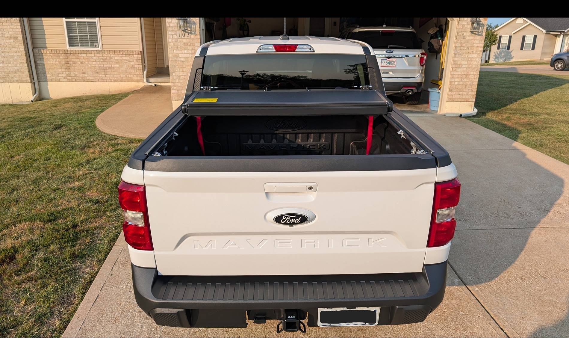 Ford Maverick Rough Country Hard Tri-fold tonneau Screenshot_20240916_230642_Photos