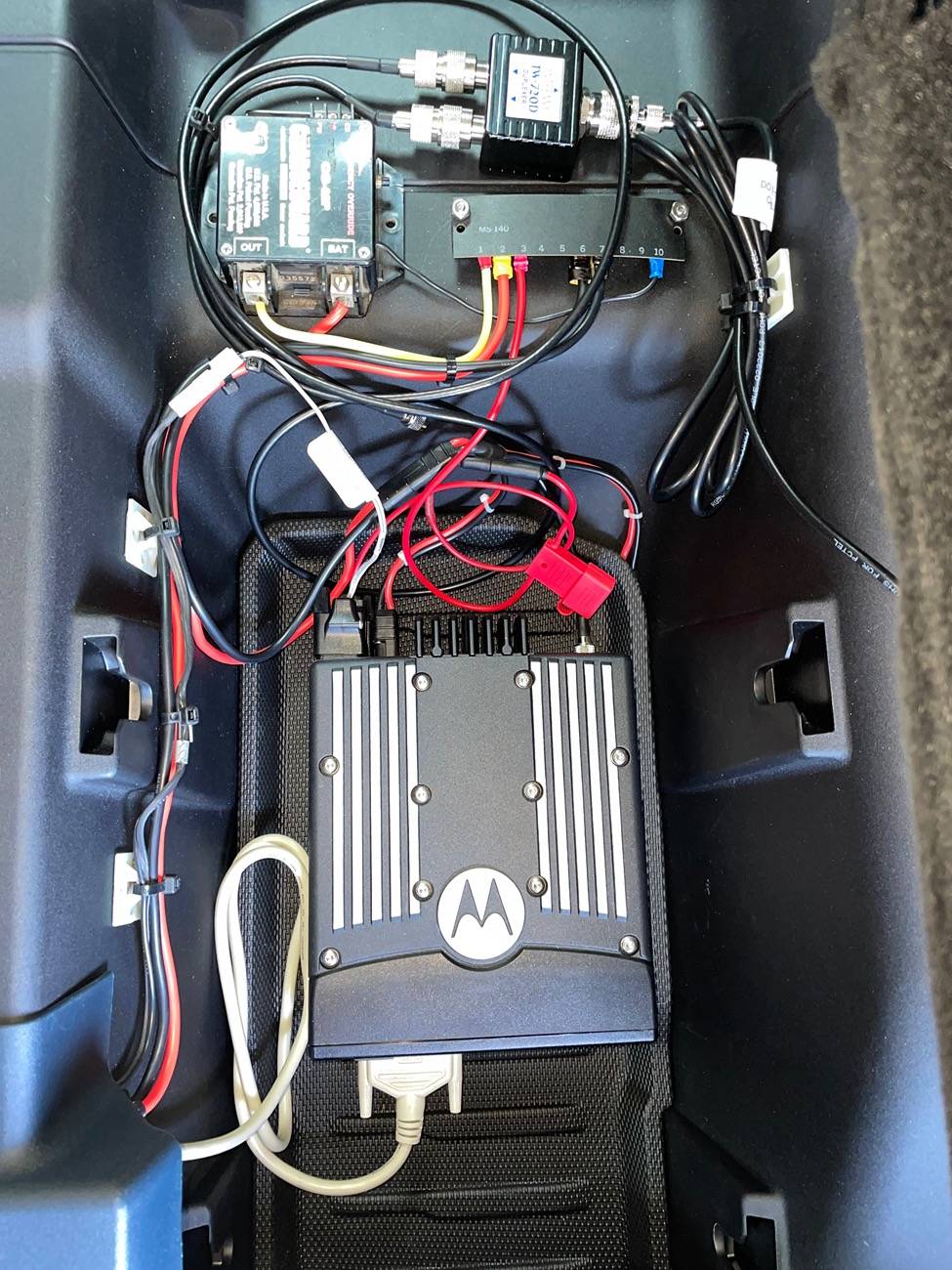 Ford Maverick Covert GMRS / Ham Radio Install 2024 Lariat AWD IMG_3945