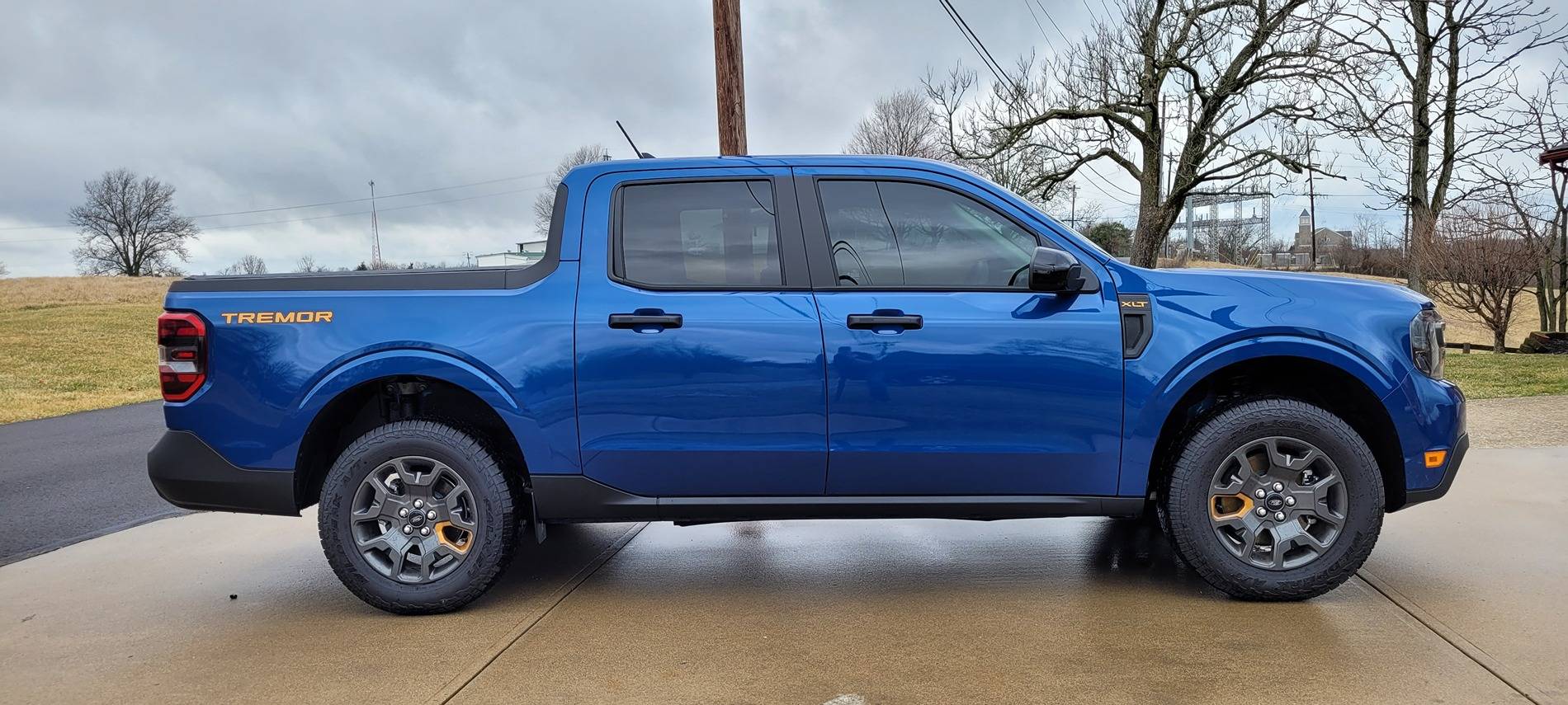 Ford Maverick Tremor wheels --  anyone paint the wheels black and leave the orange pocket? 20240210_115259