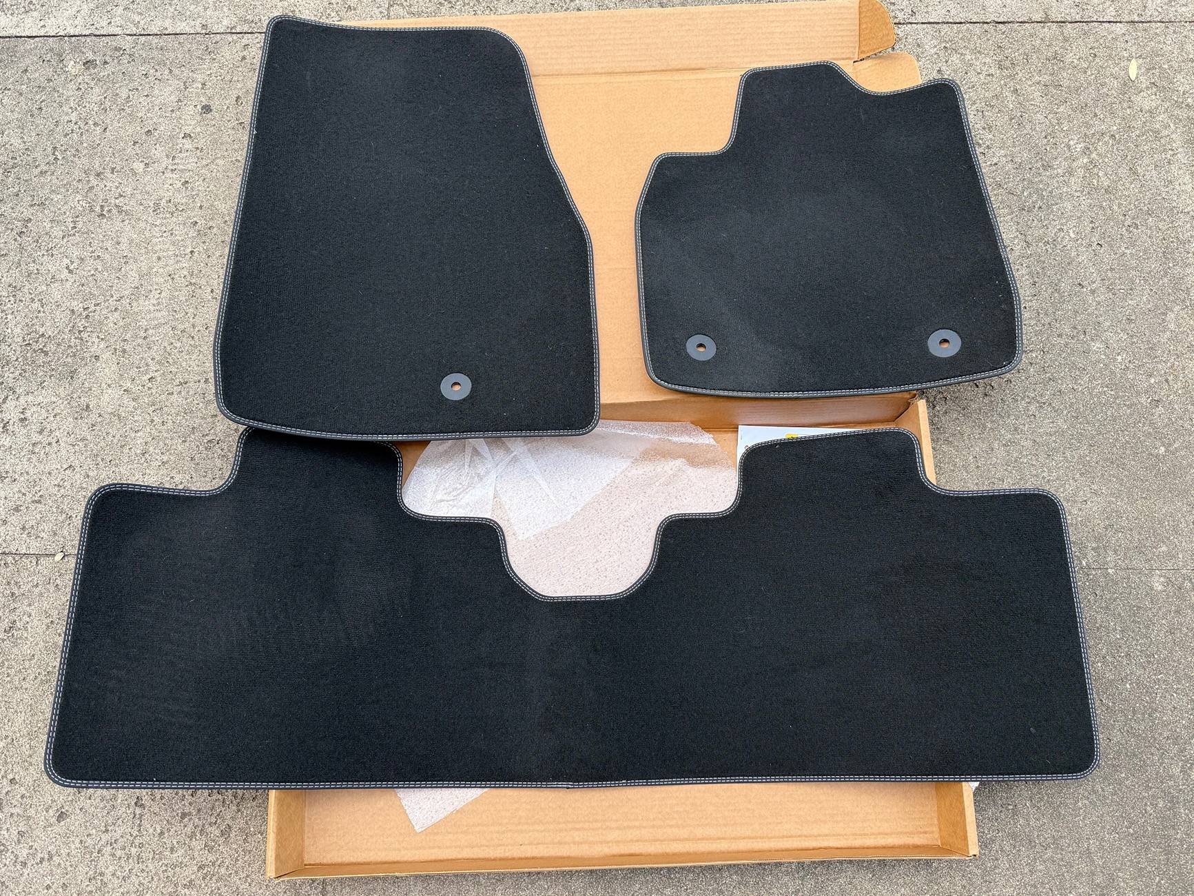 Ford Maverick OEM Hybrid Floormats ($39) IMG_4482