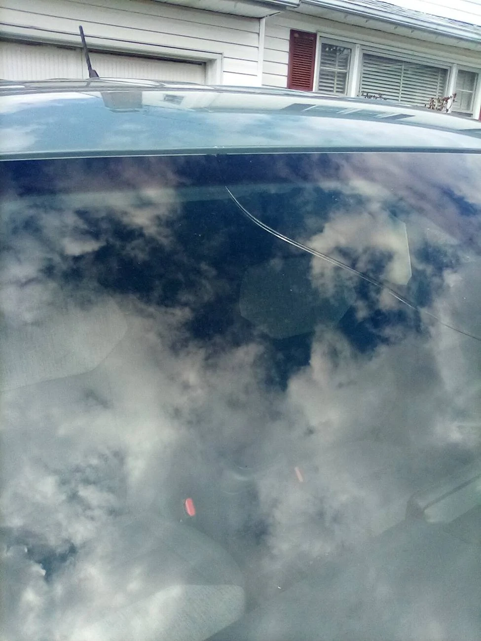 Ford Maverick Replaced my windshield 3.5 times already. Bad luck or Bad Design/Engineering? IMG_20240317_105721