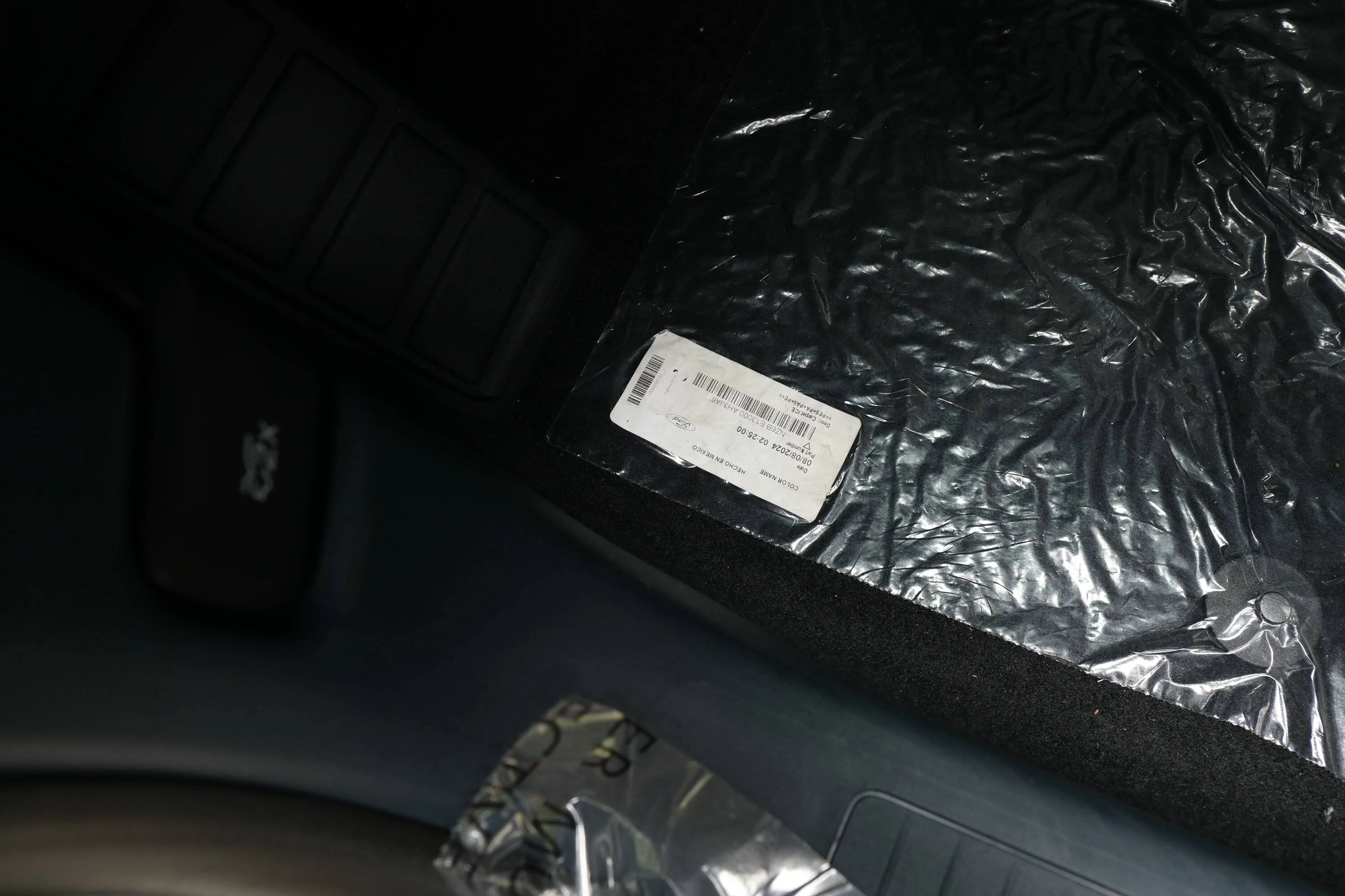 Ford Maverick Photos: 2024 Maverick Lariat FX4 with "No Prep" 9G3A1812