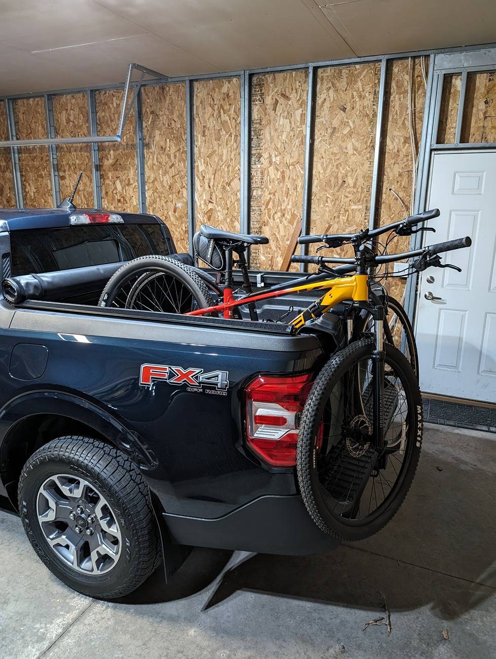 Ford Maverick Show me your Mountain Bike Tailgate Pads PXL_20240505_122142298 (1)