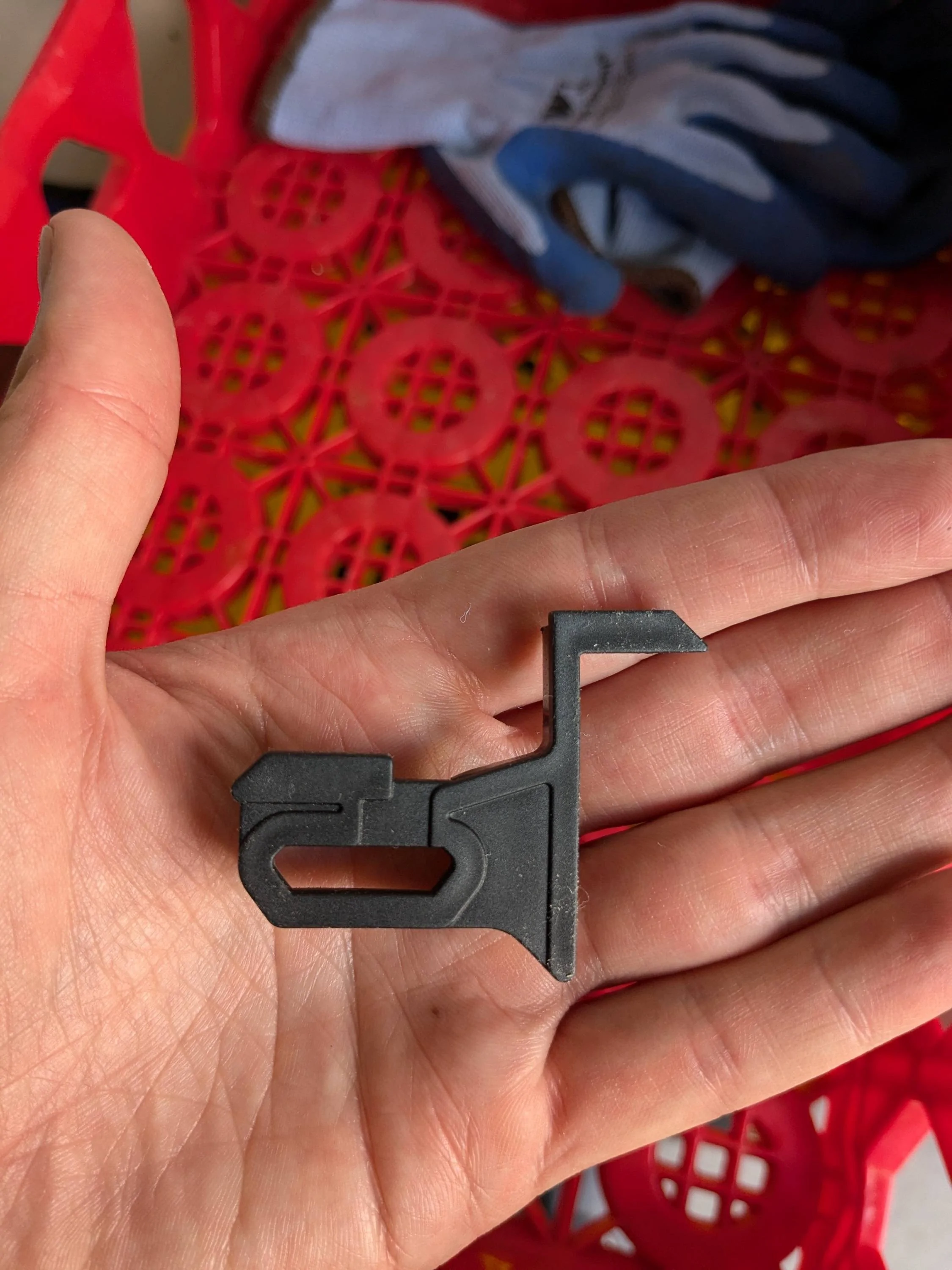 Ford Maverick plastic part found in truck bed - can anyone identify it? x5v4lPn
