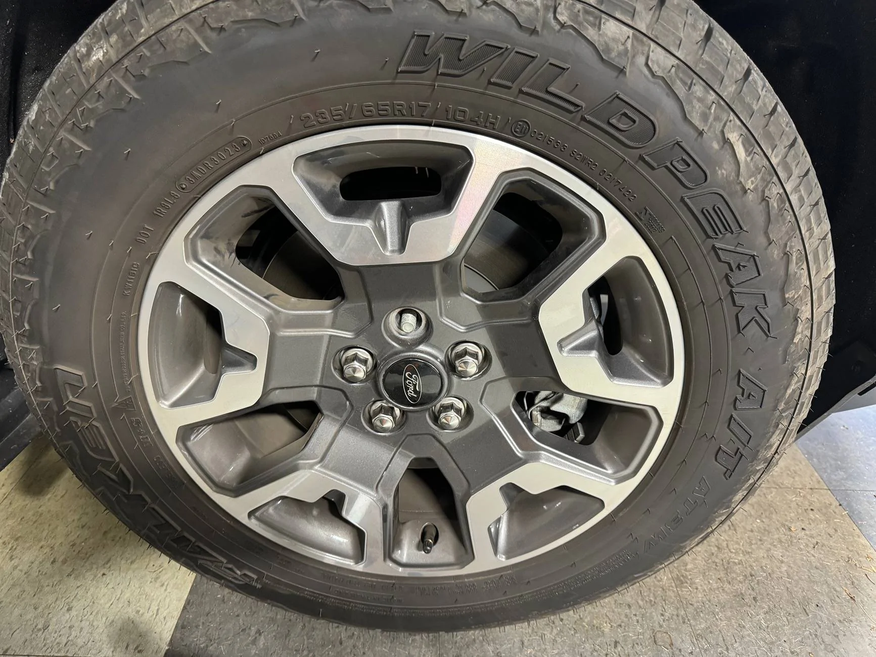 Ford Maverick Aren’t the OEM Lugs Conical Seat? IMG_2195