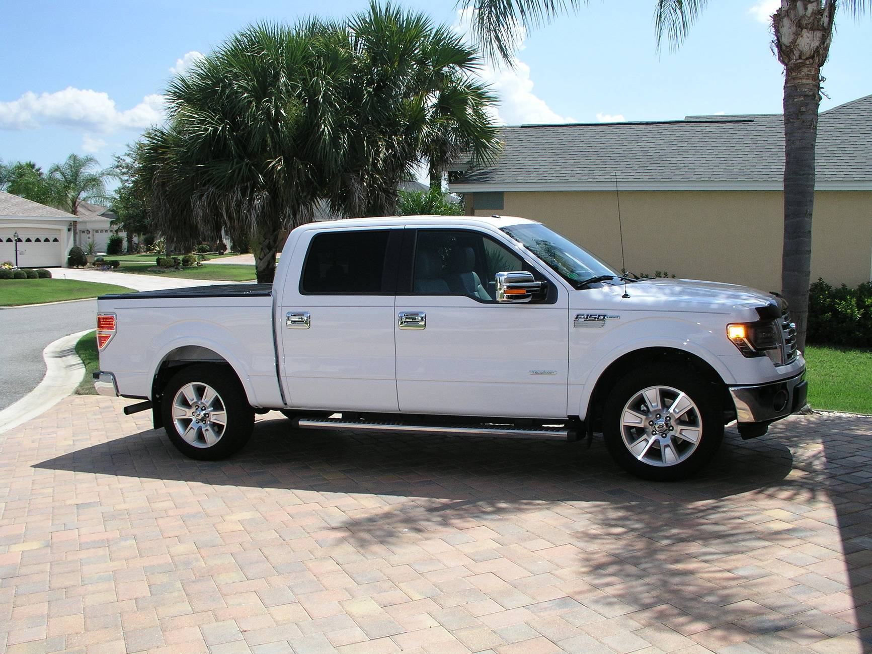 Ford Maverick Ordered: SPACE WHITE HYBRID AWD 4K TOW PACKAGE 2013 Ford F150 (0)
