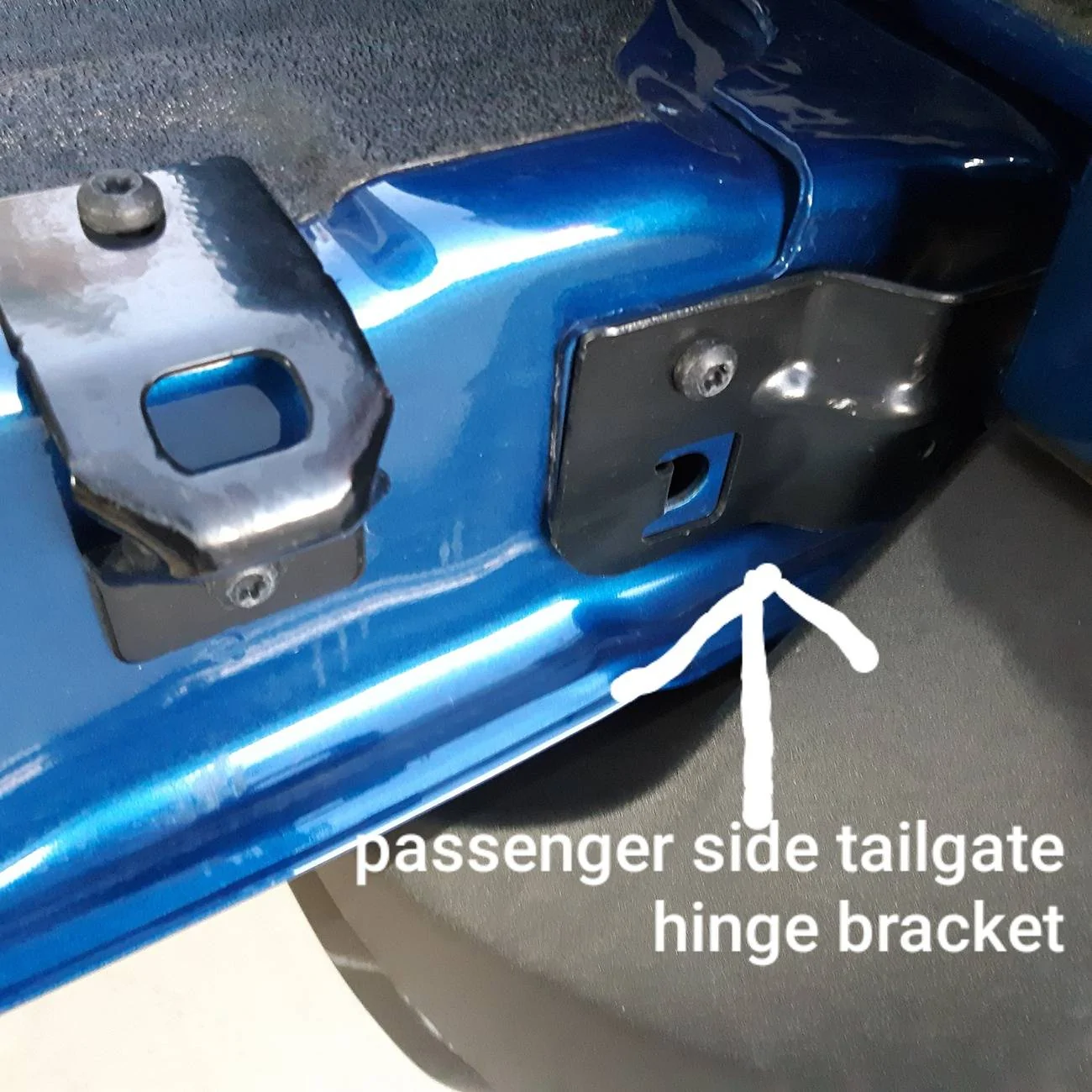 Ford Maverick (Not very) Safety bracket for tailgate 20241015_073717