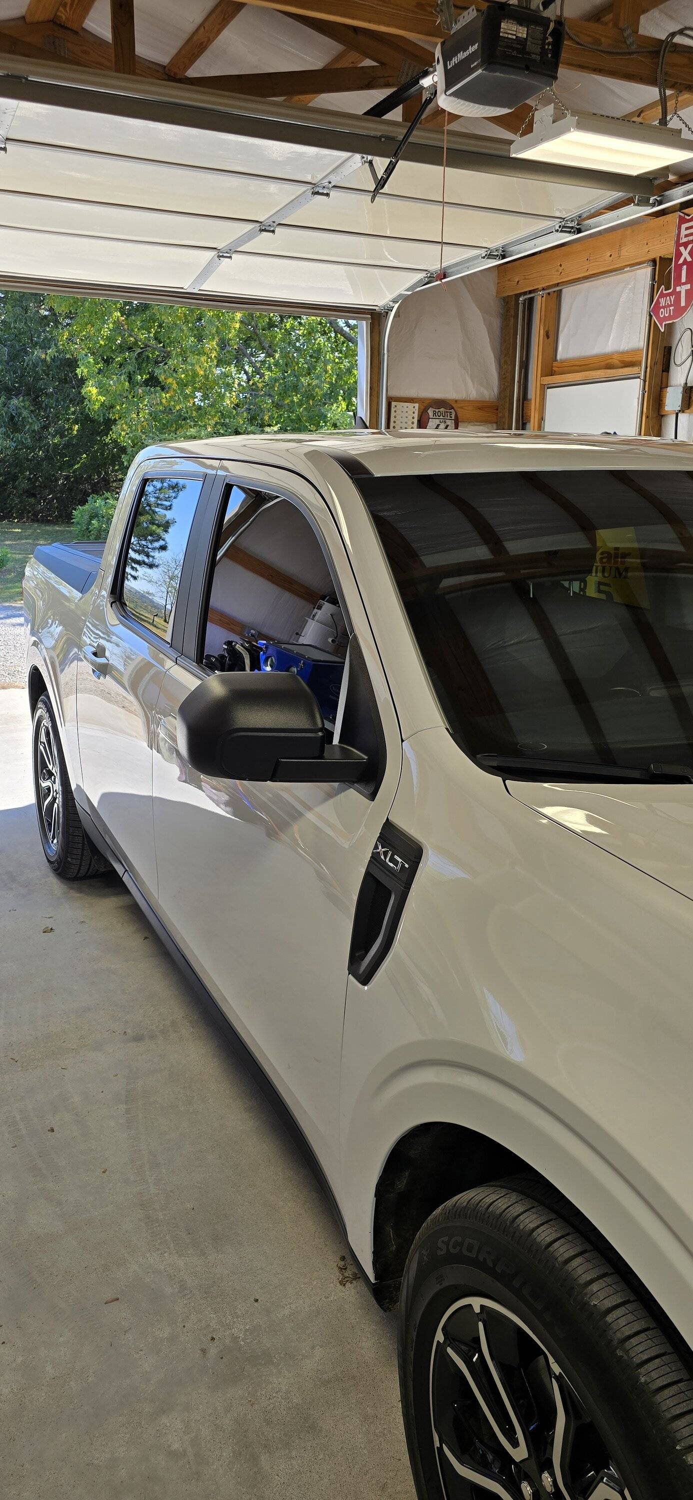 Ford Maverick Painted and installed mirror caps 1000001969