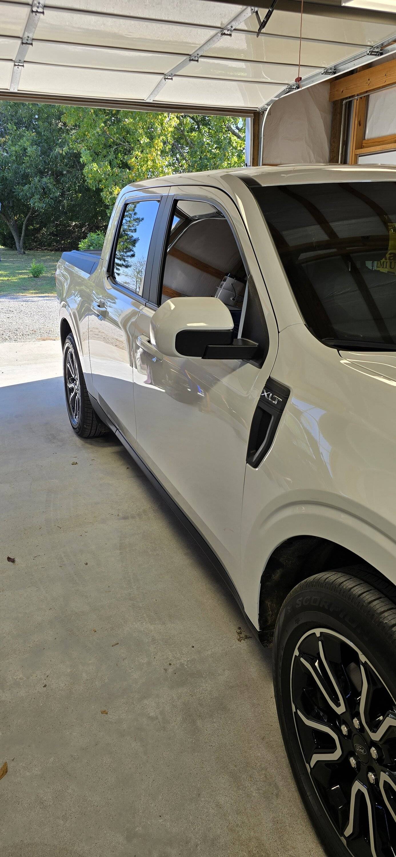 Ford Maverick Painted and installed mirror caps 1000001970
