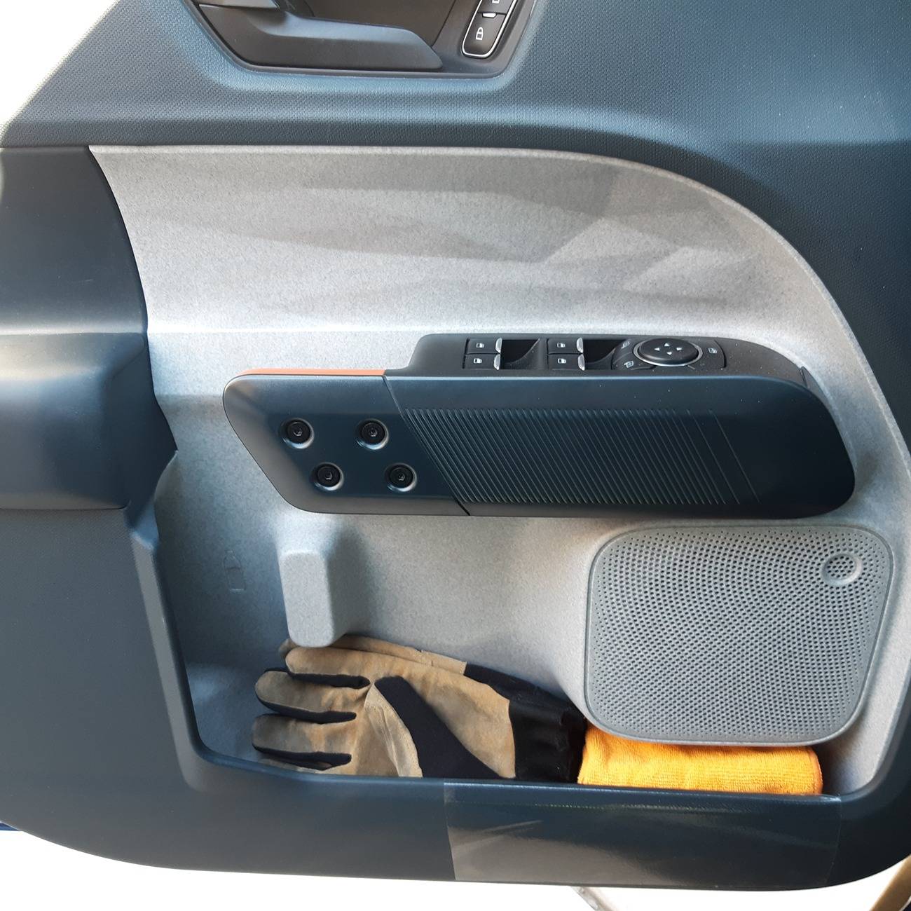 Ford Maverick Garage door  remote mount 20241020_103915