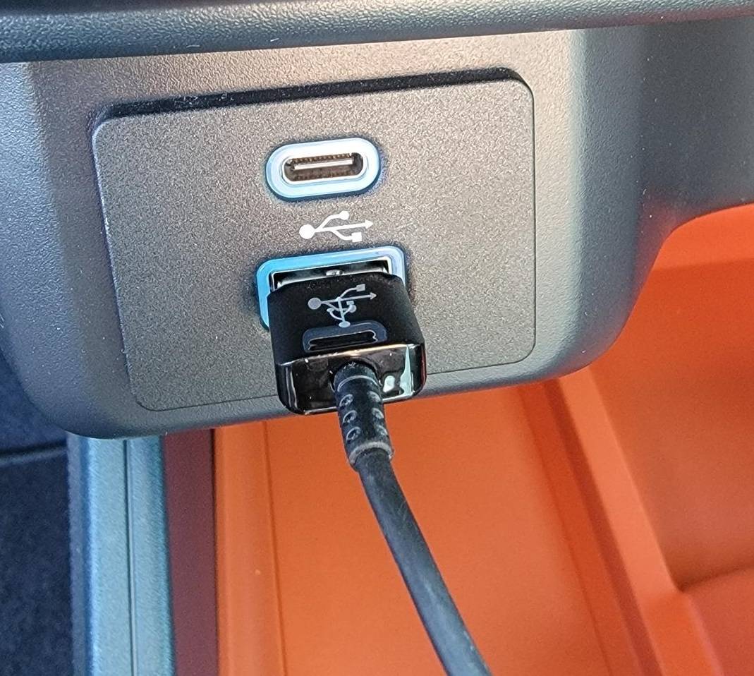Ford Maverick 81 YO needs a little easy to understand help MavUSB
