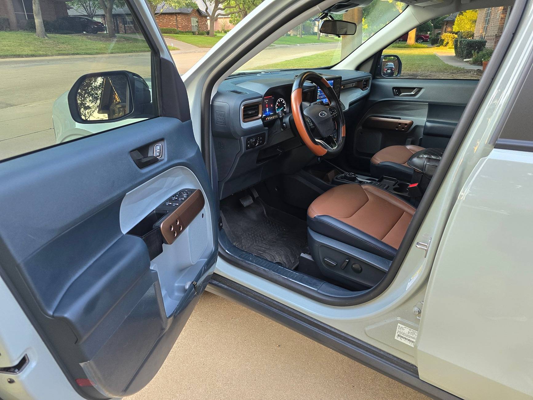 Ford Maverick 2024 Ford Maverick Lariat Hybrid $33500 Mav Left Door Open