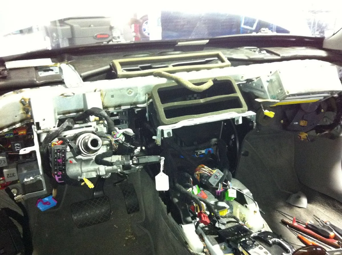 Ford Maverick Great Truck but..... Issue with dash quality. Many vehicles and this never happened before. vw-passat-dash-removed