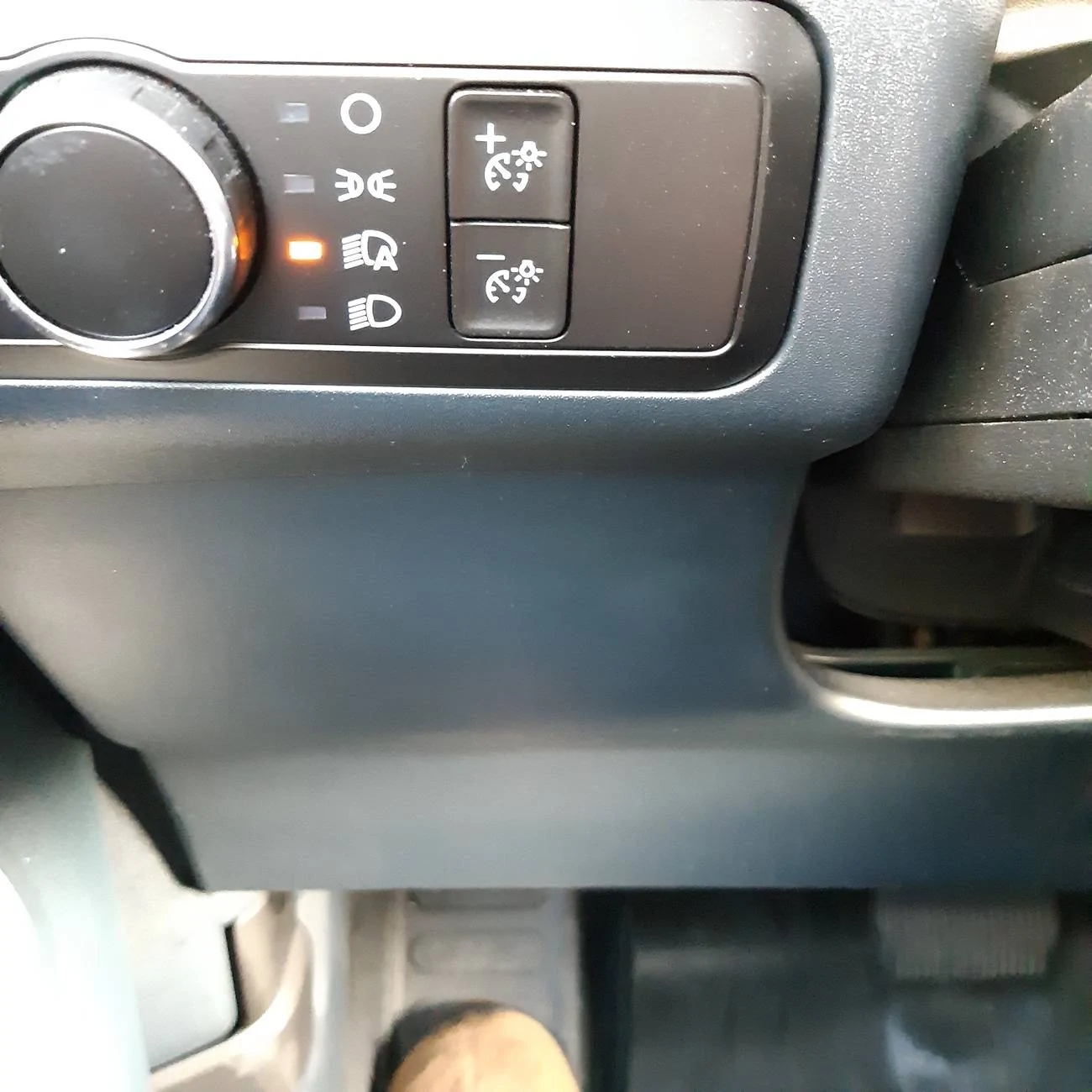 Ford Maverick Dim screen fix? 20241026_082846