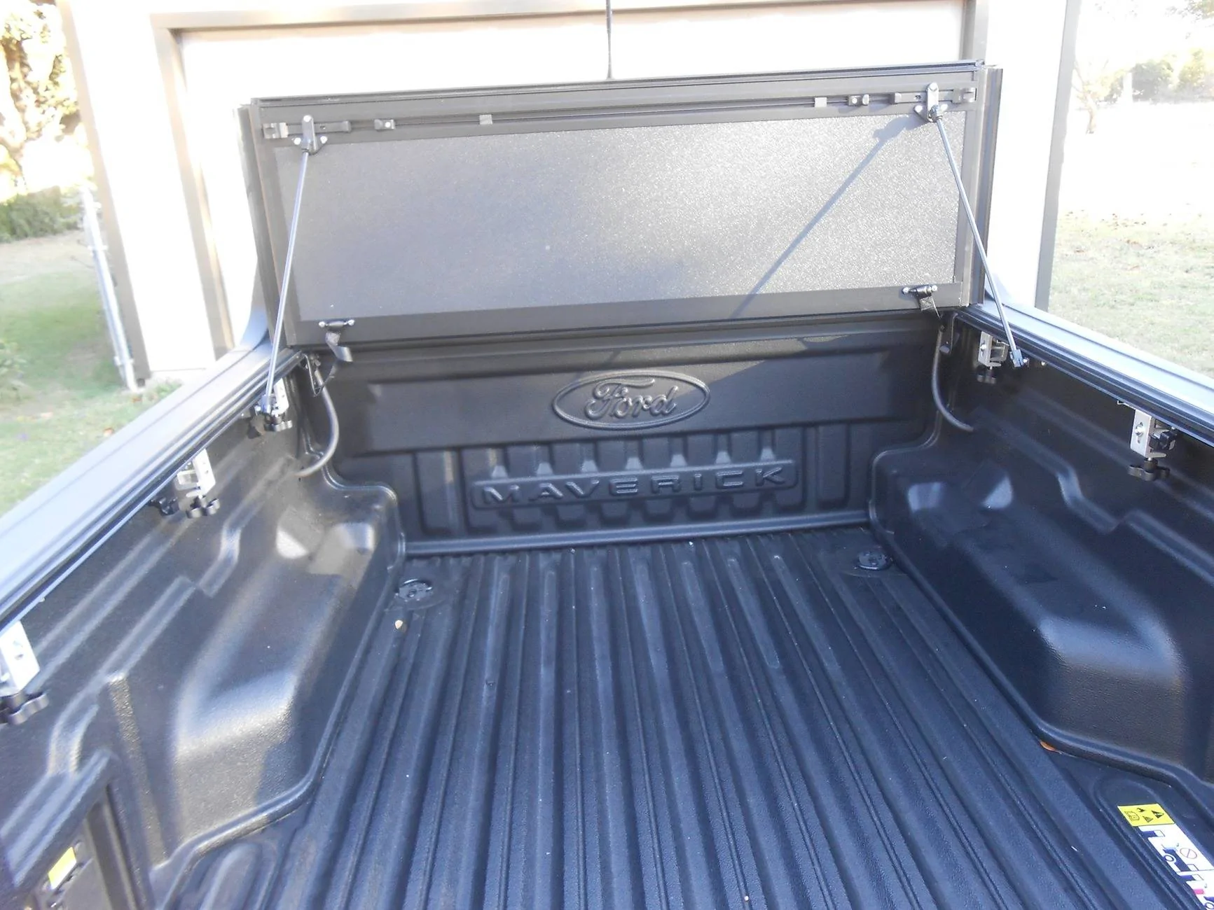 Ford Maverick Which Flip Up Tonneau Cover? DSCN0845