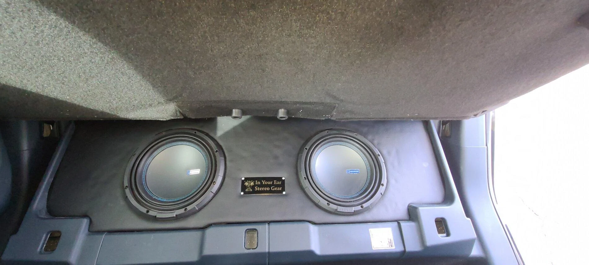 Ford Maverick Sound system upgraded - 2 memphis m7 10" subs on a viv220 under rear seats Resized_20211119_105347