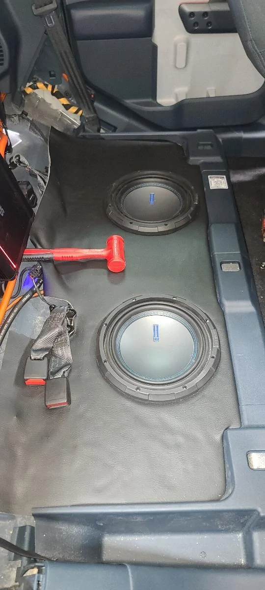 Ford Maverick Sound system upgraded - 2 memphis m7 10" subs on a viv220 under rear seats Resized_Resized_20211118_125604