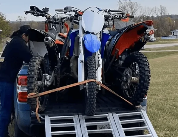 Ford Maverick Owner shows Maverick can carry 3 dirtbikes 1637779426049