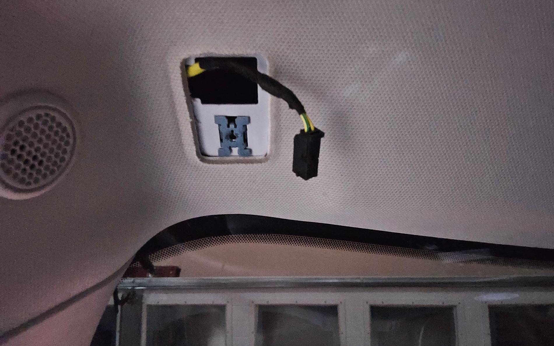 Ford Maverick Clean Removal of Sun Visor Stickers? 20241104_234528