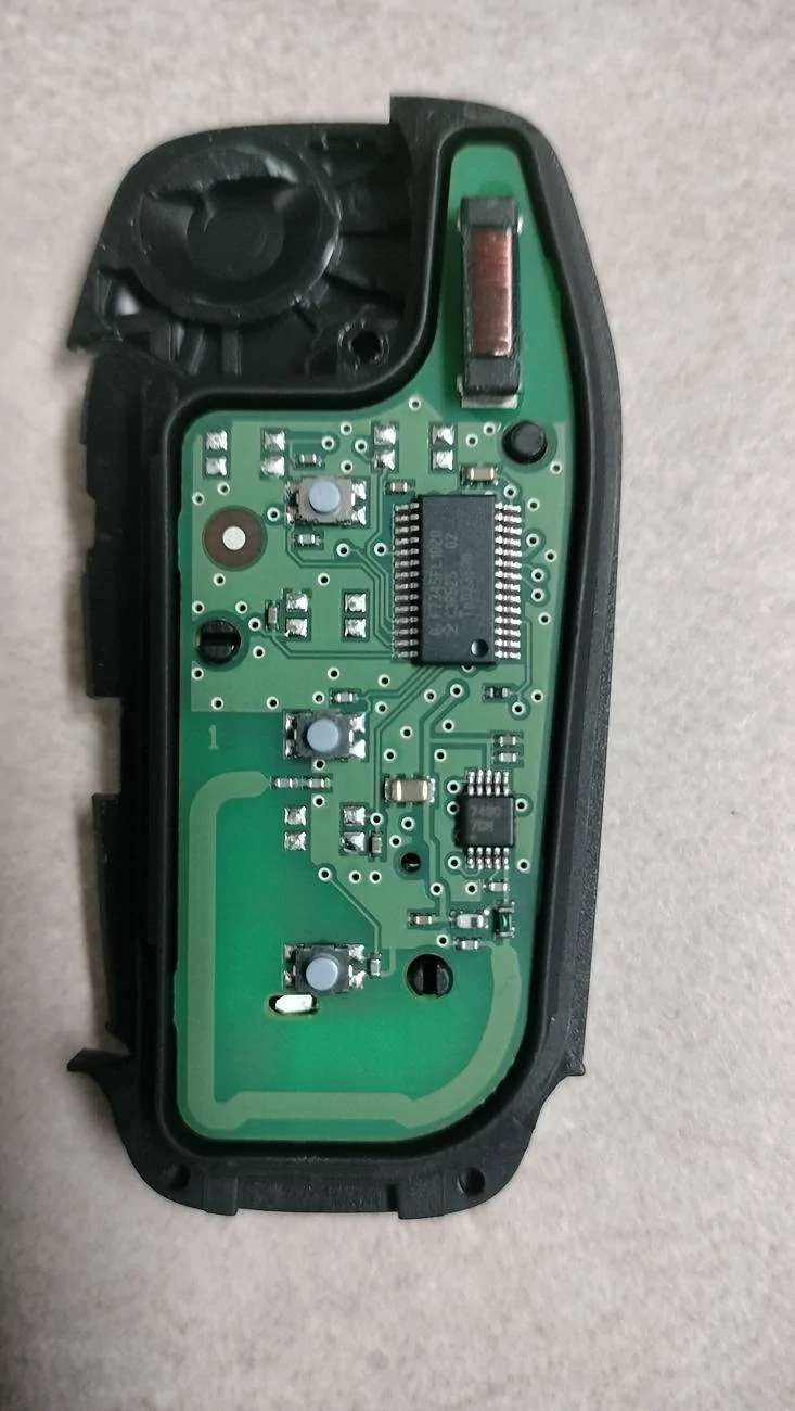 Ford Maverick Remove panic button from Maverick key fob (DIY how-to disassemble) IMG20241107225253