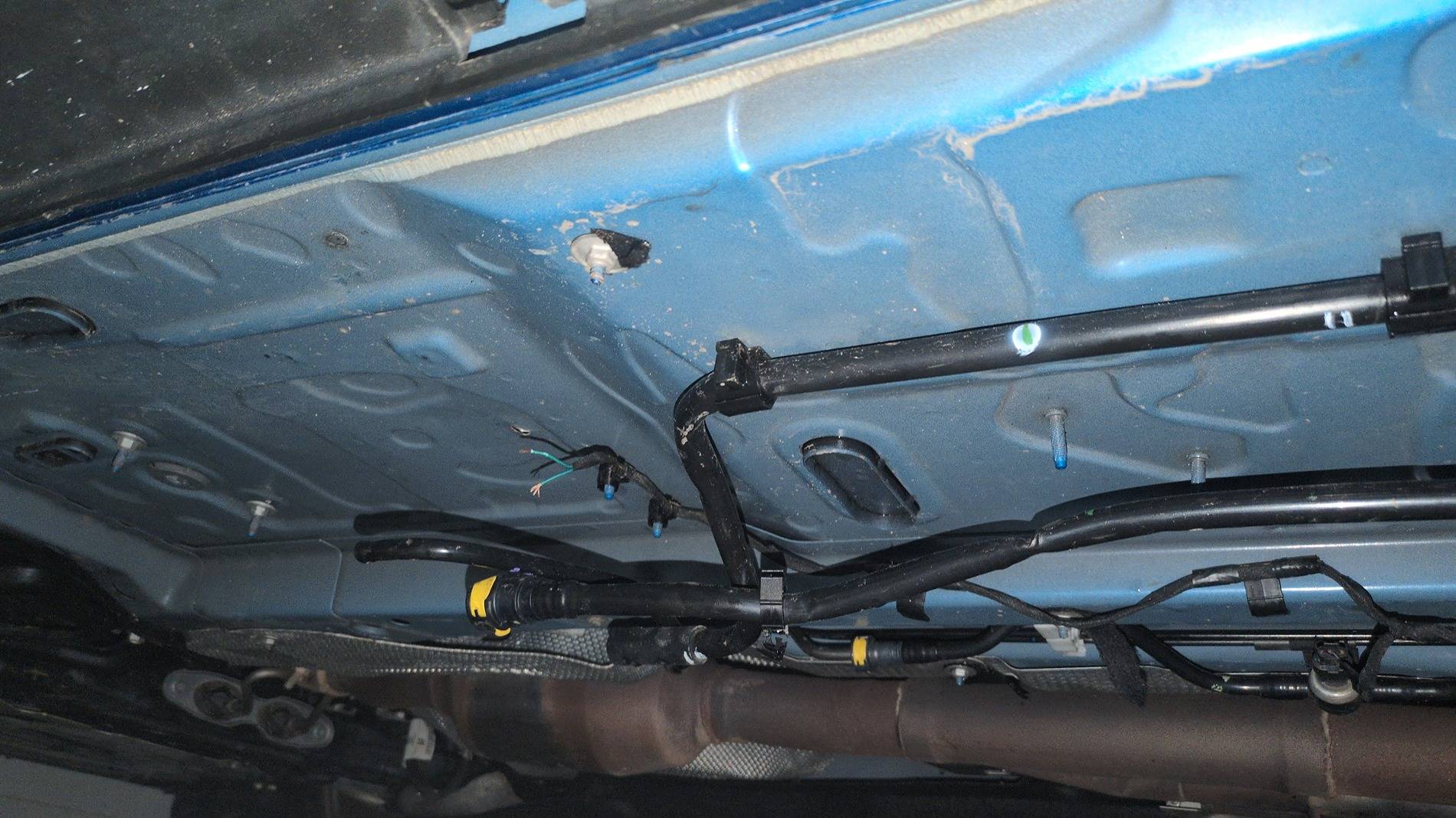 Ford Maverick I RIPPED MY EVAP OFF 17311962400048767443913827705845