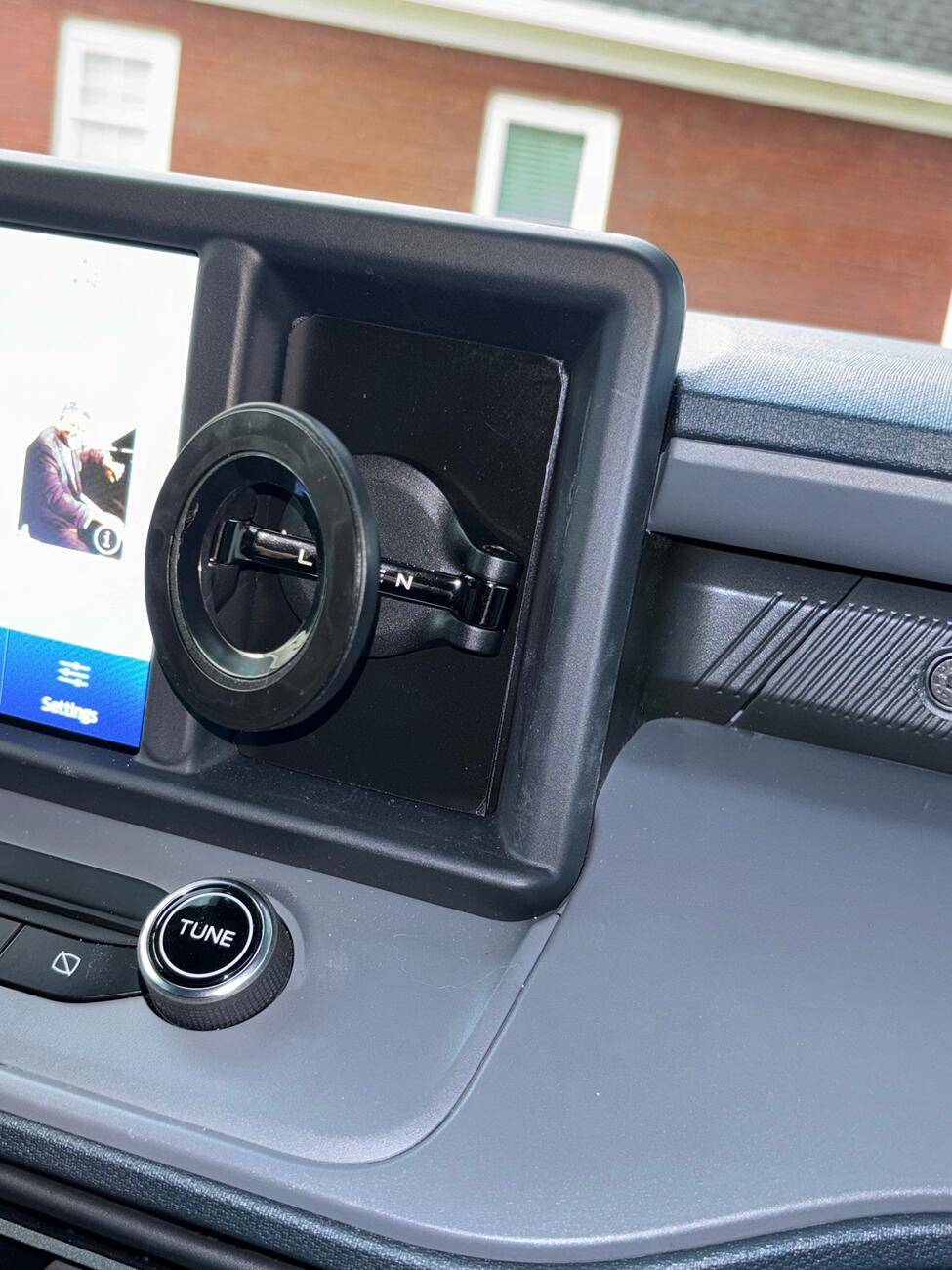 Ford Maverick Cubby Phone Holder tempImage1ACiGM