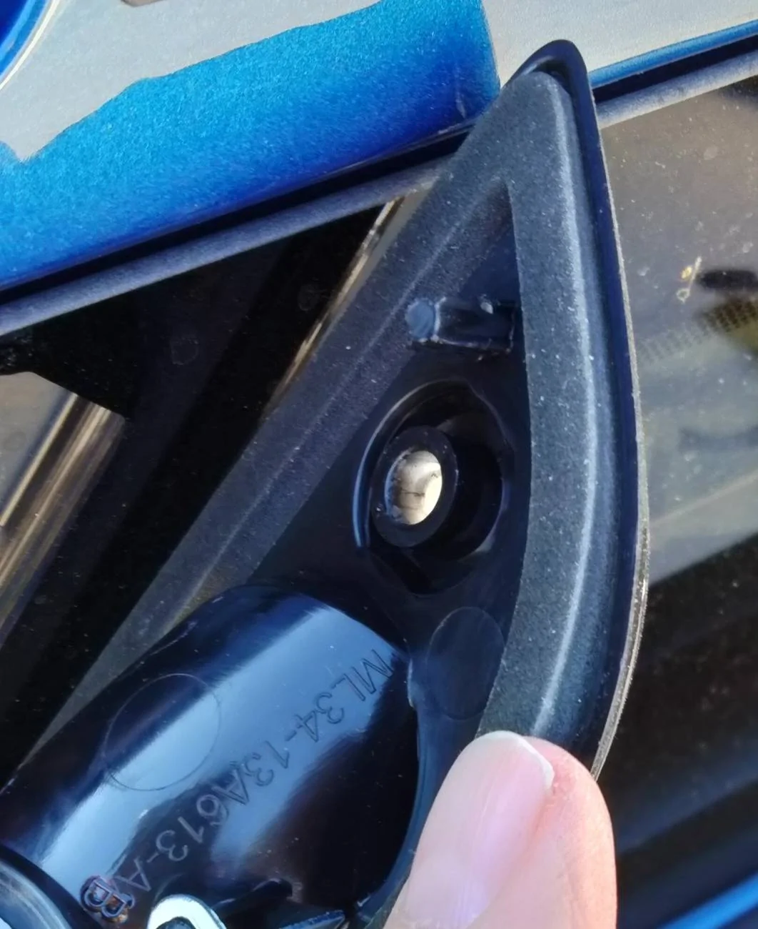 Ford Maverick Center rear brake light gap between light and cab IMG_20241120_095756