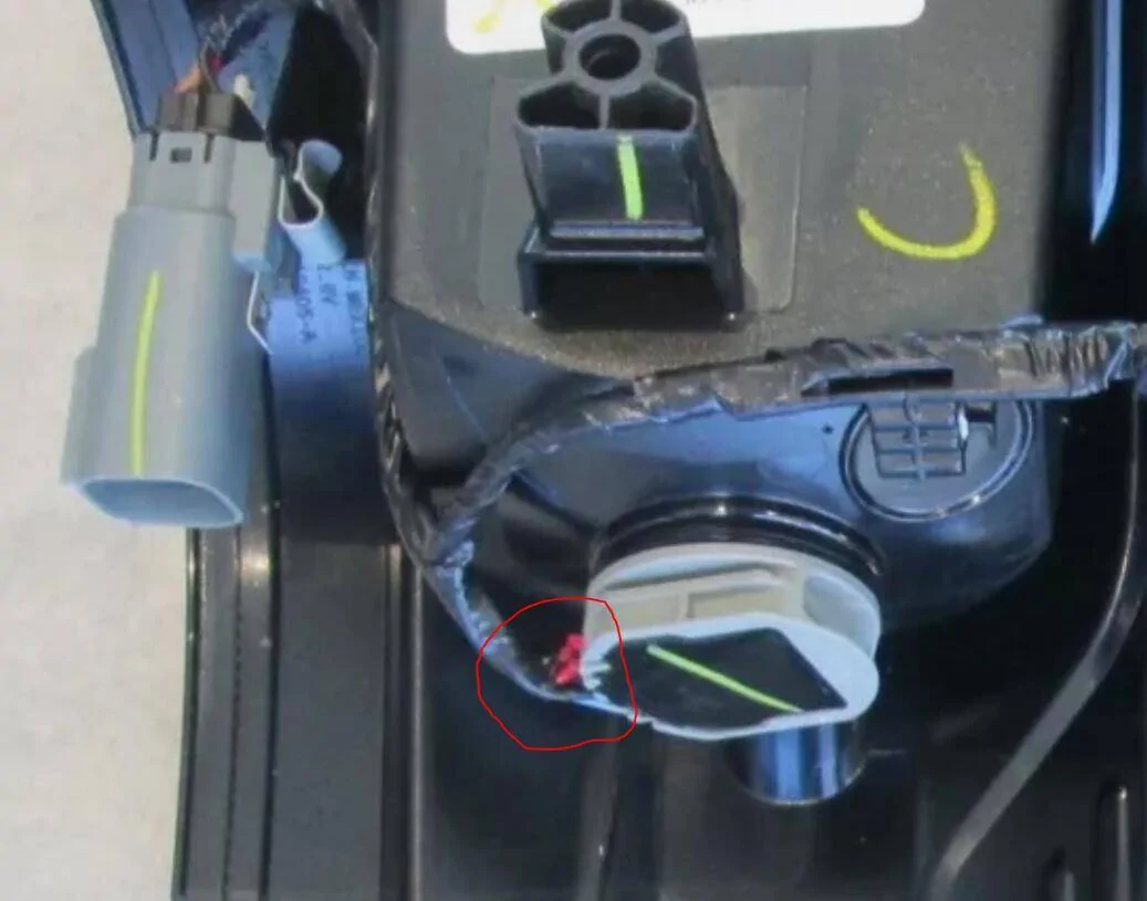 Ford Maverick Extra brake wire? 1732140532870-4c