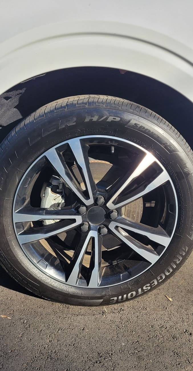 Ford Maverick 19" Volvo wheels 750 obo 20241108_142502