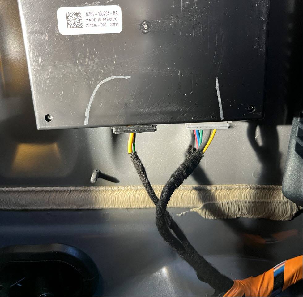 Ford Maverick 4 wire switch at brake pedal. Which wire do you tap for brake controller? 2023 2.5L Trailer Tow Module.JPG
