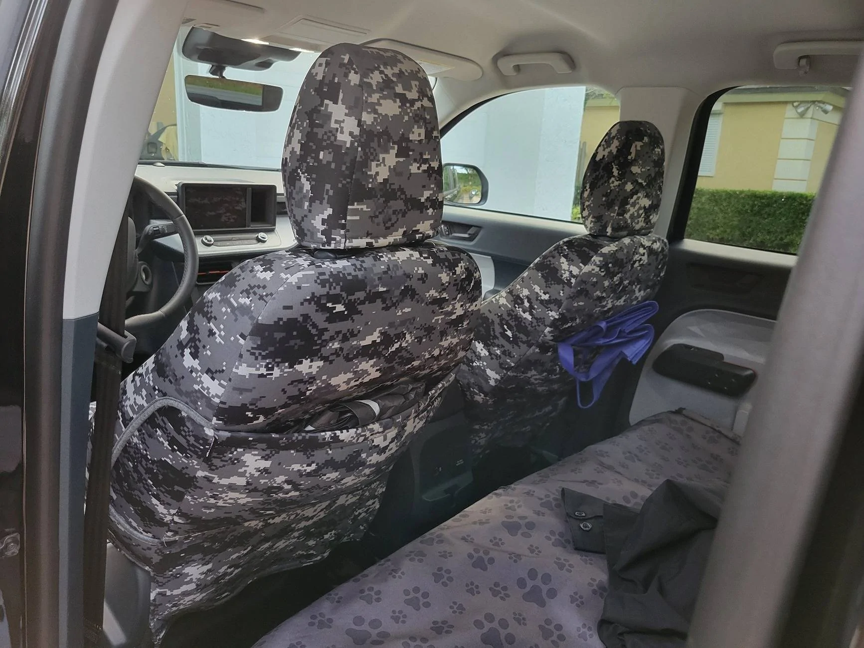 Ford Maverick Maverick custom fit front seat covers in "urban" camo 20240521_194818