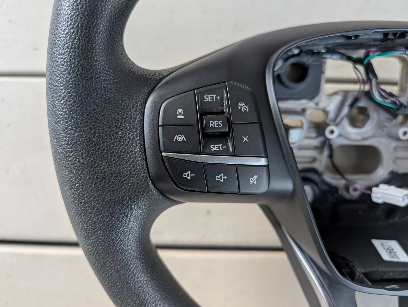Ford Maverick Steering wheel with cruise control $125 1000009788