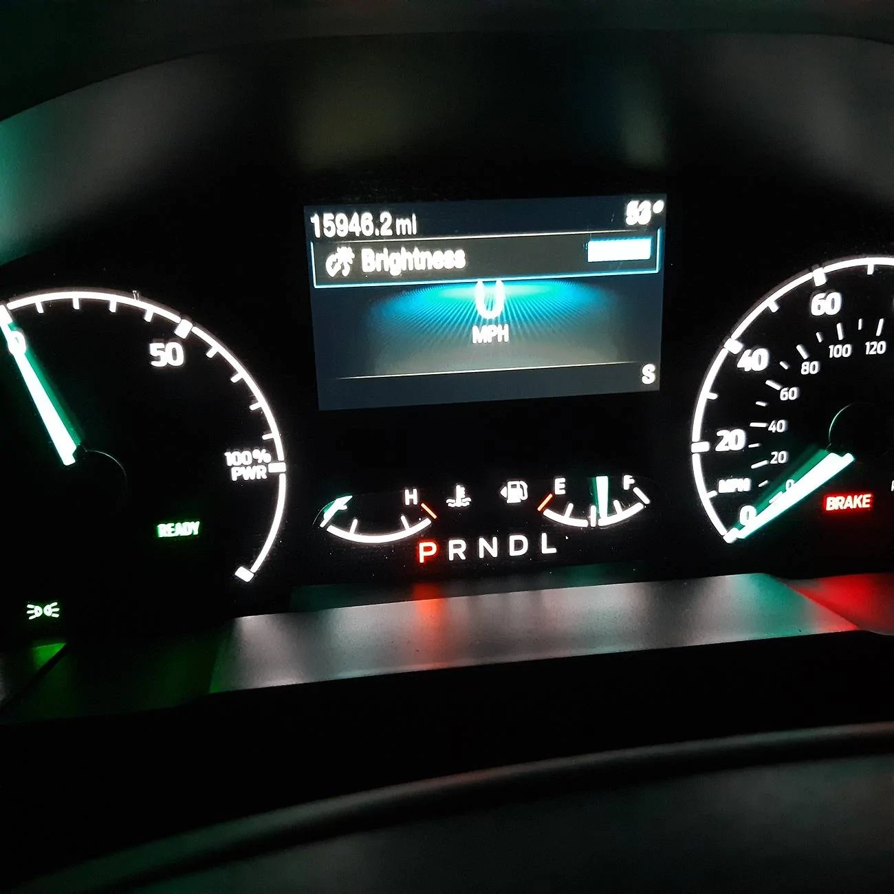 Ford Maverick Cannot dim the speedometer or battery dial, just the center information 20241130_102609