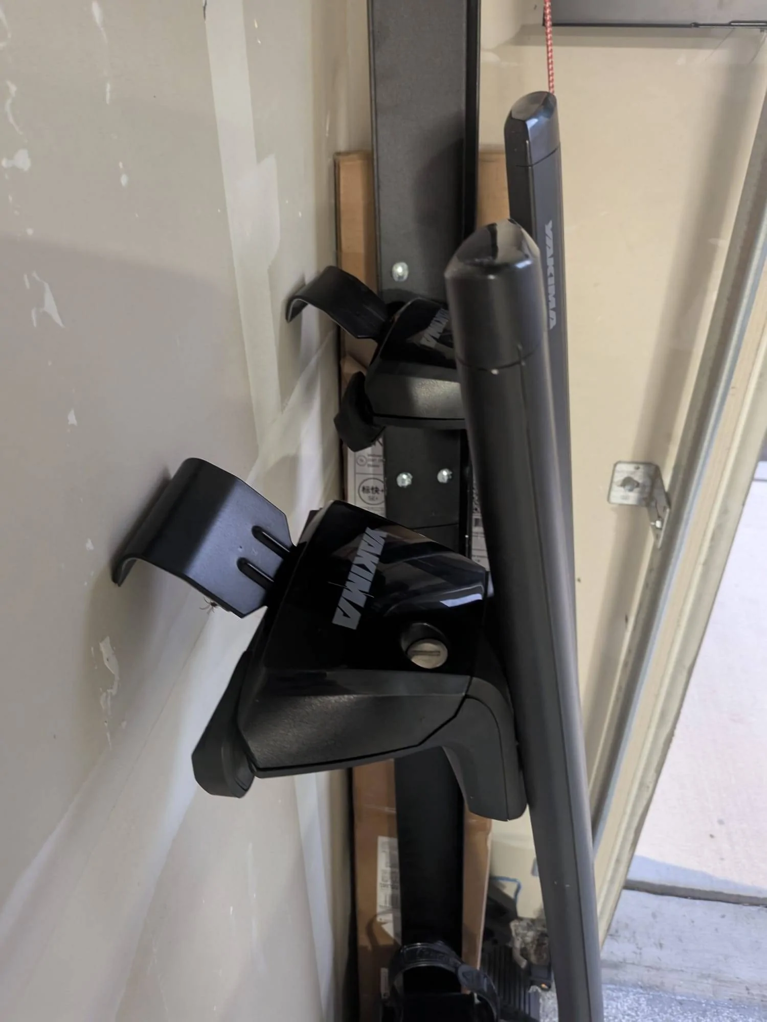 Ford Maverick Yakima OEM Roof Rack with key WhatsApp Image 2024-12-03 at 17.56.00 (1)
