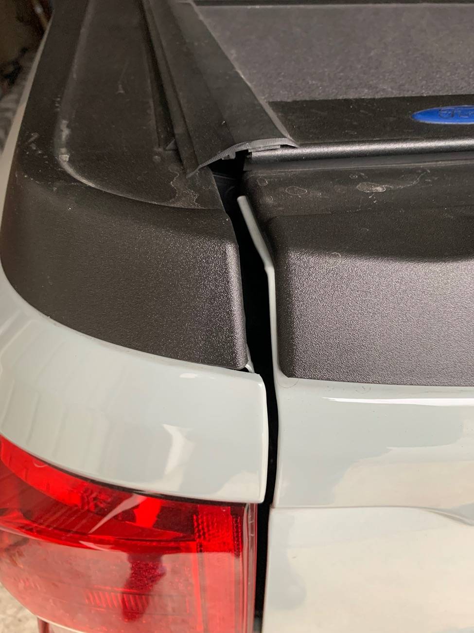 Ford Maverick Leaking bed cover IMG_0369