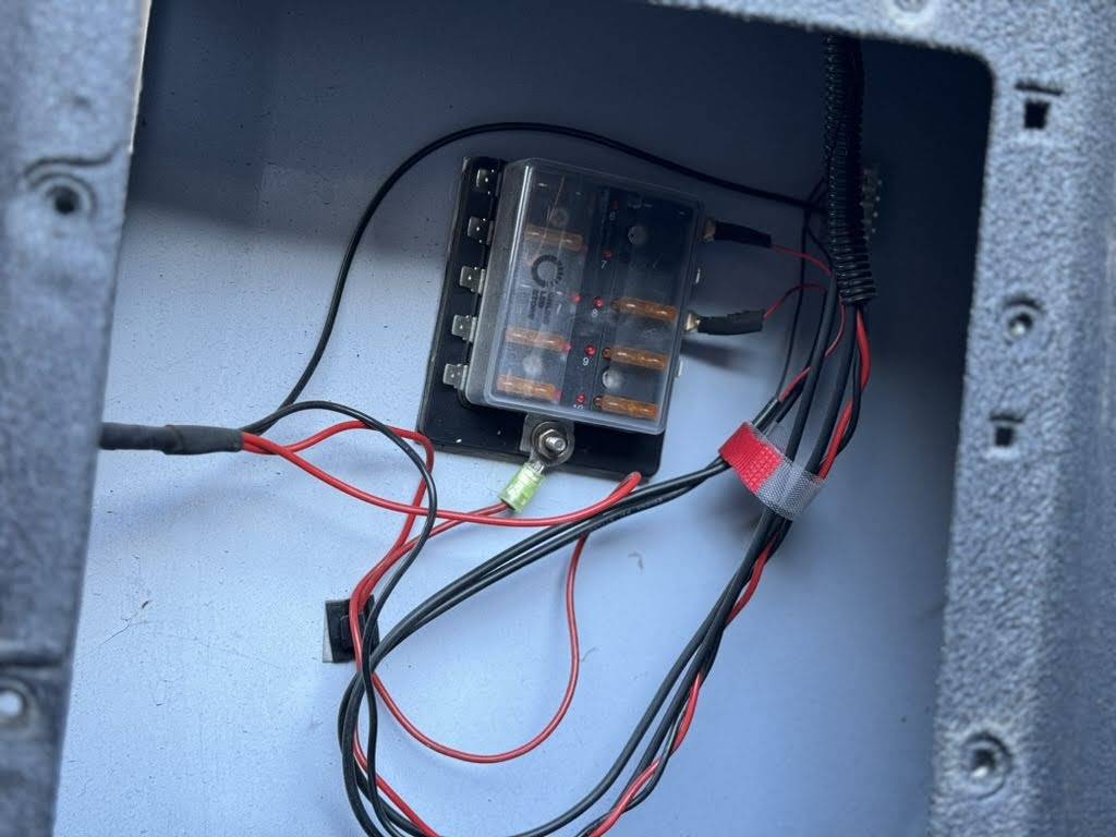 Ford Maverick How To - Adding Aux Power Input for Flexbed (w/ Photos) A02EE14D-D3EE-430C-9493-4FCC8E92C216_1_105_c